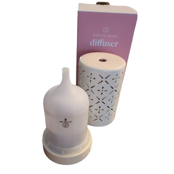 Create Room Defuser and Essential Oil Set Used but only drops 99% Full - Picture 3 of 11